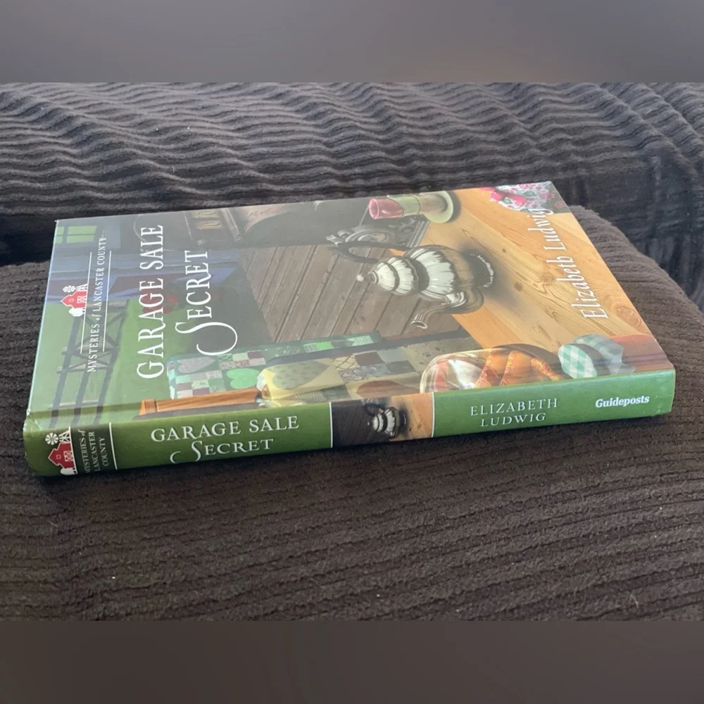 Mysteries of Lancaster County Book Bundle (2) - Picture 13 of 15